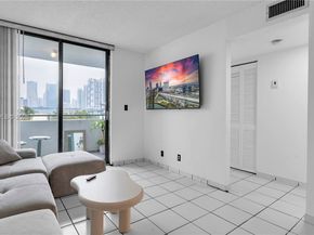 546 SW 1st St 603, Miami FL 33130