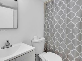 546 SW 1st St 603, Miami FL 33130