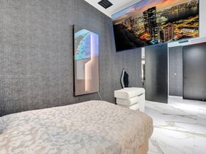 3300 NE 188th St 210, Aventura FL 33180