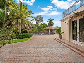 11071 SW 28th St, Miami FL 33165