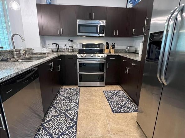 2361 SE 5th St, Pompano Beach FL 33062