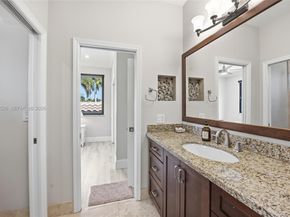 2465 Provence Cir, Weston FL 33327