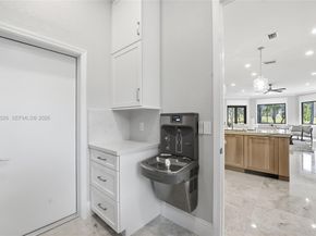 2465 Provence Cir, Weston FL 33327