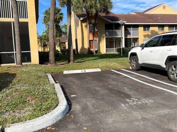 1156 Coral Club Dr 1156, Coral Springs FL 33071