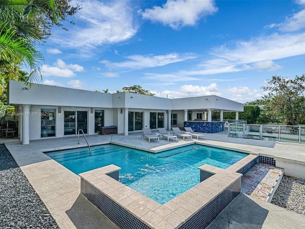 2091 NE 191st Dr, North Miami Beach FL 33179
