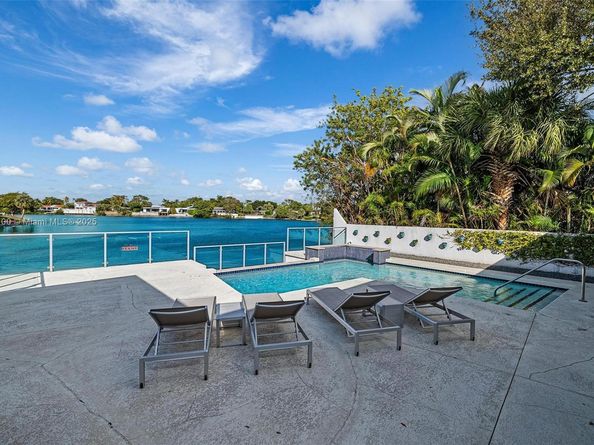 2091 NE 191st Dr, North Miami Beach FL 33179