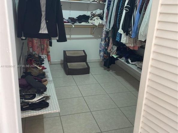 4635 SW 95th Ave, Miami FL 33165