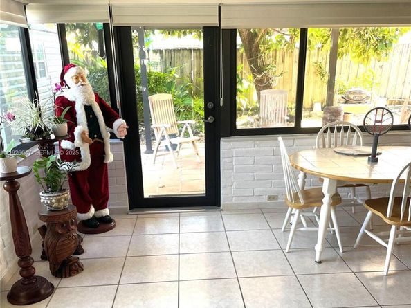 4635 SW 95th Ave, Miami FL 33165