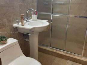 4635 SW 95th Ave, Miami FL 33165