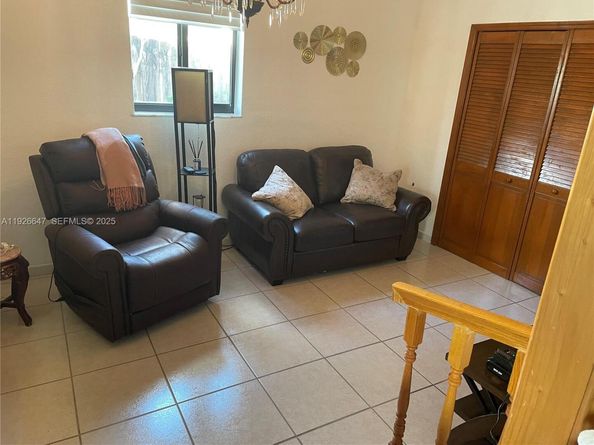 4635 SW 95th Ave, Miami FL 33165