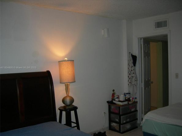 8841 W Flagler St 103, Miami FL 33174