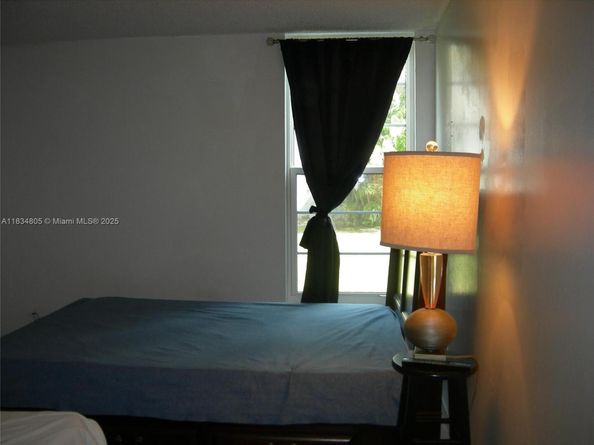 8841 W Flagler St 103, Miami FL 33174
