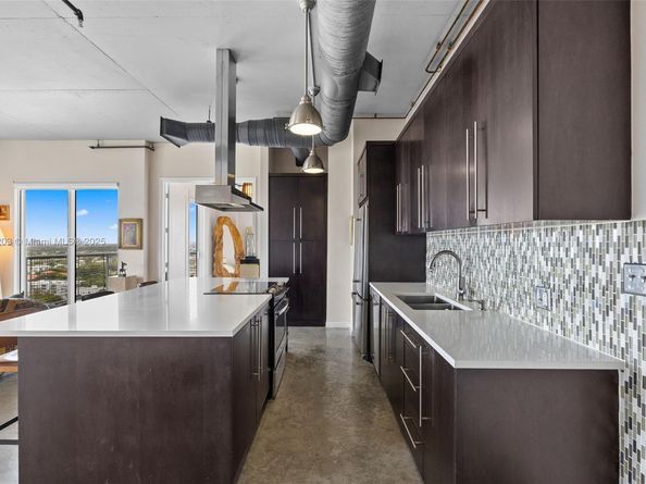 10 SW South River Dr 1614, Miami FL 33130
