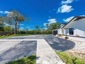 8611 SW 82nd Ter, Miami FL 33143