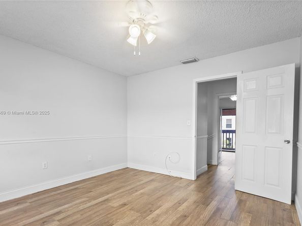 8360 NW 8th St 112, Miami FL 33126