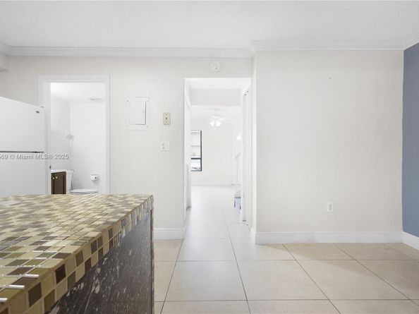 8360 NW 8th St 112, Miami FL 33126