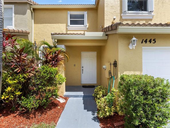 1445 NW 154th Ln, Pembroke Pines FL 33028