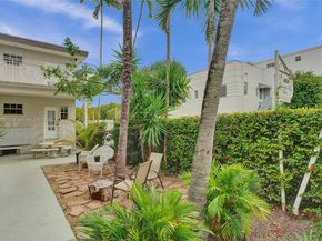 717 Espanola Way 204, Miami Beach FL 33139