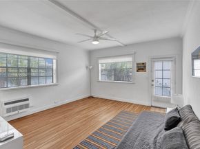 717 Espanola Way 204, Miami Beach FL 33139