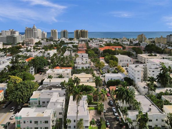717 Espanola Way 204, Miami Beach FL 33139