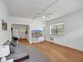 717 Espanola Way 204, Miami Beach FL 33139