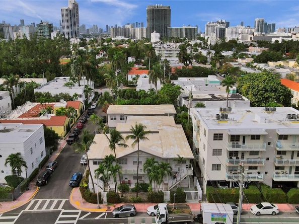717 Espanola Way 204, Miami Beach FL 33139