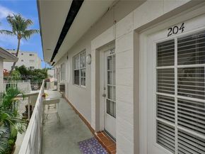 717 Espanola Way 204, Miami Beach FL 33139