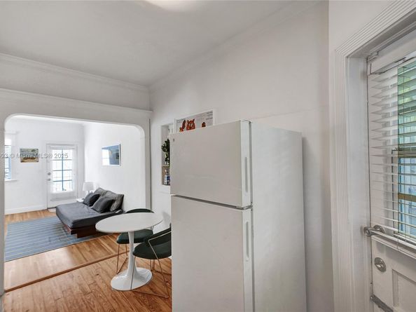 717 Espanola Way 204, Miami Beach FL 33139