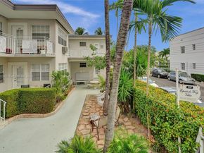 717 Espanola Way 204, Miami Beach FL 33139