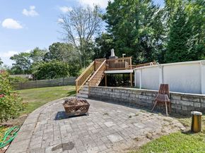 7 Old Powder House Road, Lakeville MA 02347