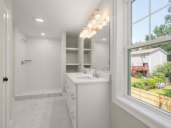 30 Danielles Way, Worcester MA 01606