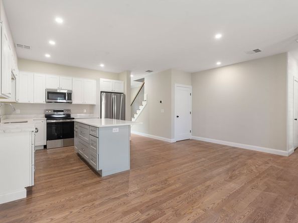 30 Danielles Way, Worcester MA 01606