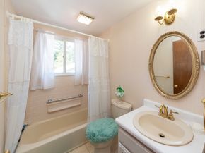 12 Bridge St, Bridgewater MA 02324