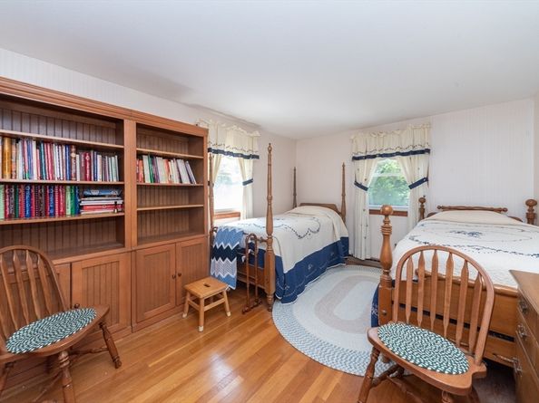 12 Bridge St, Bridgewater MA 02324