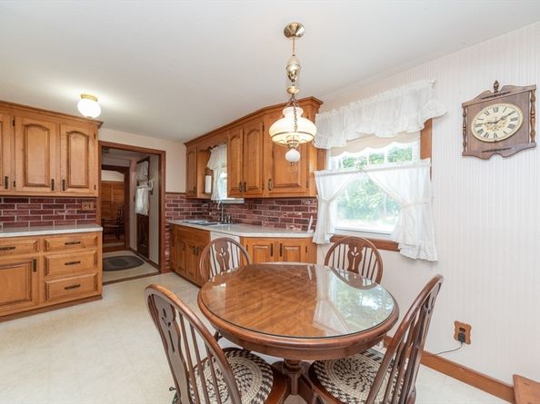12 Bridge St, Bridgewater MA 02324