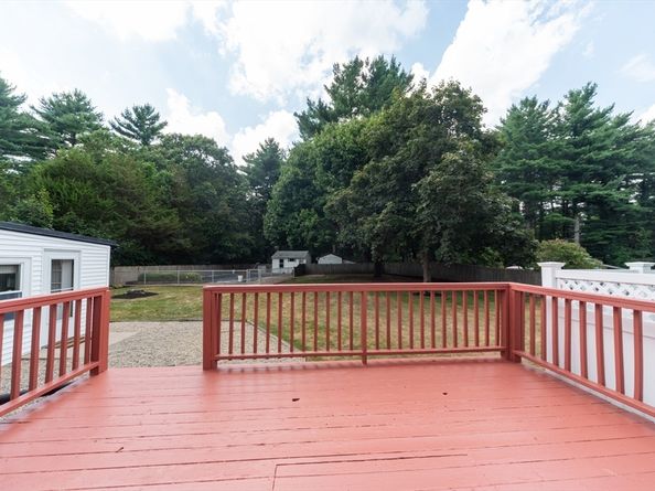 12 Bridge St, Bridgewater MA 02324