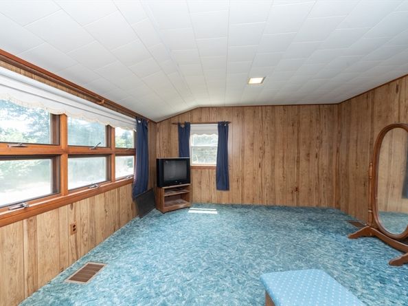 12 Bridge St, Bridgewater MA 02324