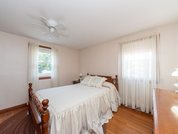 12 Bridge St, Bridgewater MA 02324