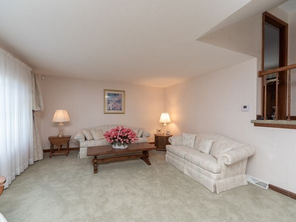 12 Bridge St, Bridgewater MA 02324