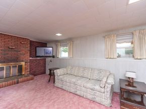 12 Bridge St, Bridgewater MA 02324