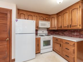 12 Bridge St, Bridgewater MA 02324
