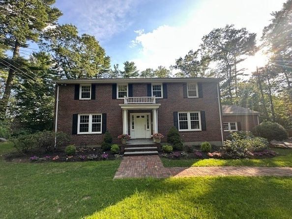 186 Pecunit Street, Canton MA 02021