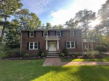 186 Pecunit Street