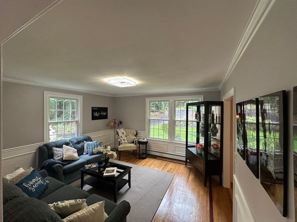 186 Pecunit Street, Canton MA 02021