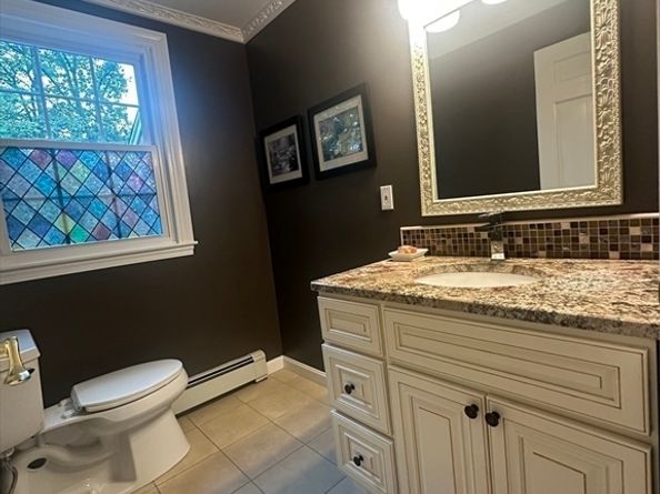 186 Pecunit Street, Canton MA 02021