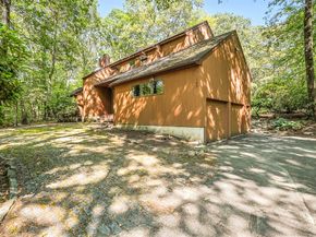 160 Floral St, Shrewsbury MA 01545