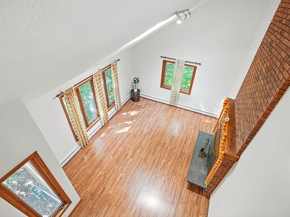 160 Floral St, Shrewsbury MA 01545