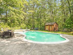 160 Floral St, Shrewsbury MA 01545