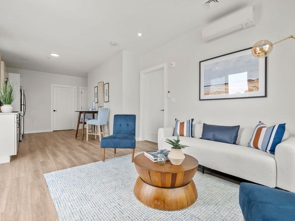 10 Somerset 401, Winthrop MA 02152