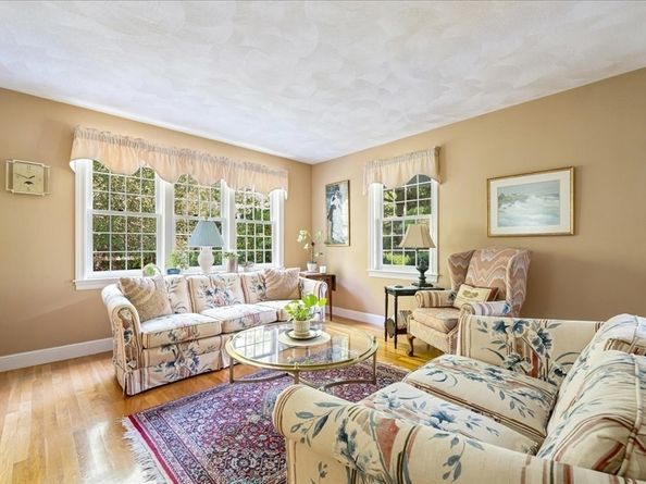 43 Simmons Rd, Hanover MA 02339